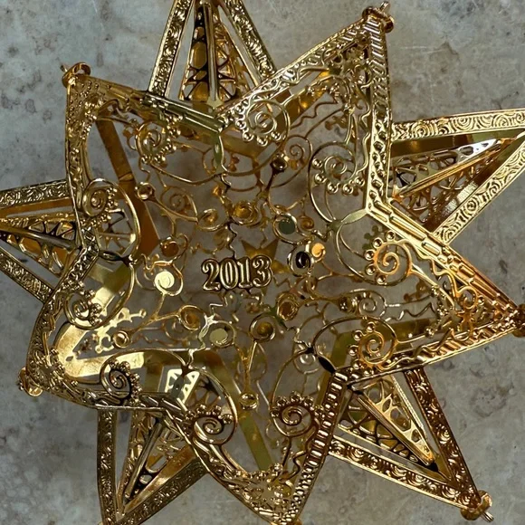 Danbury Mint Gold Christmas Ornaments Set - Picture 6 of 7